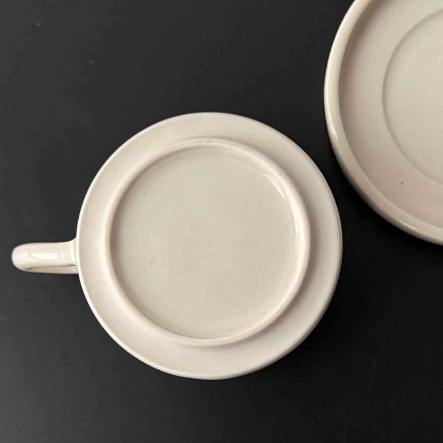 G09/10 WET GRASS Cup + Saucer